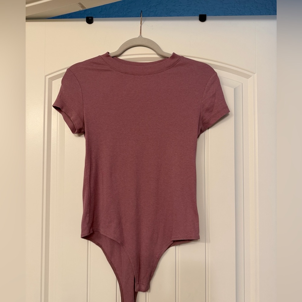 Womens Bodysuit Size Small Mauve/Orchid Color